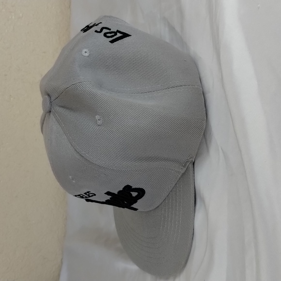 Los Angeles Gray Black Embroidered Lettering Snapback UNISEX - Picture 4 of 8